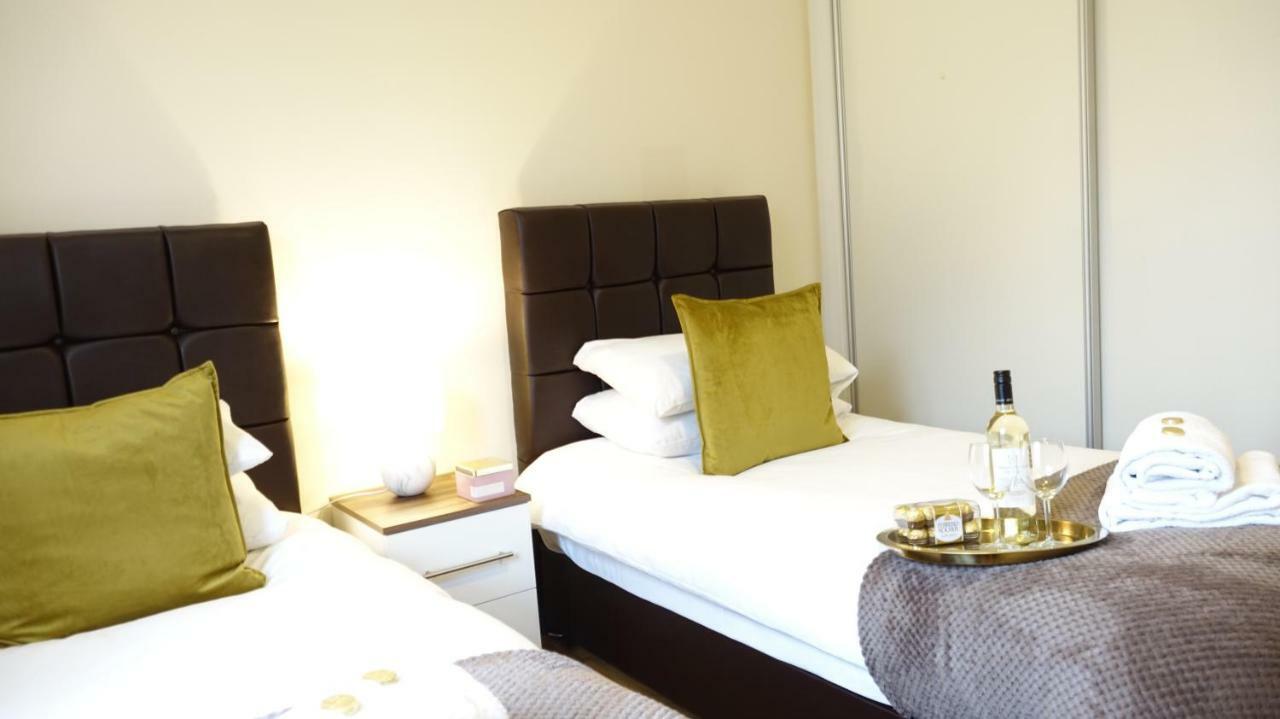 Luxury 2 Bed 2 Bath - Free Parking - 5Min To Airport - Sleeps 6 Apartment Ashford  Ngoại thất bức ảnh