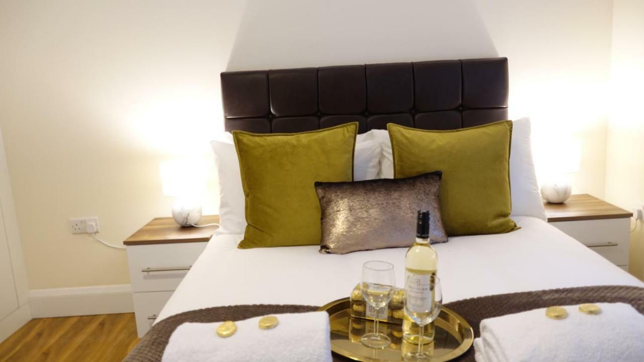 Luxury 2 Bed 2 Bath - Free Parking - 5Min To Airport - Sleeps 6 Apartment Ashford  Ngoại thất bức ảnh