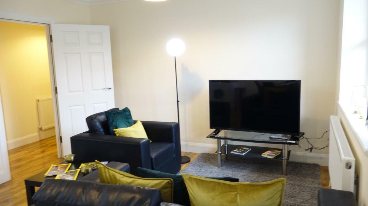 Luxury 2 Bed 2 Bath - Free Parking - 5Min To Airport - Sleeps 6 Apartment Ashford  Ngoại thất bức ảnh