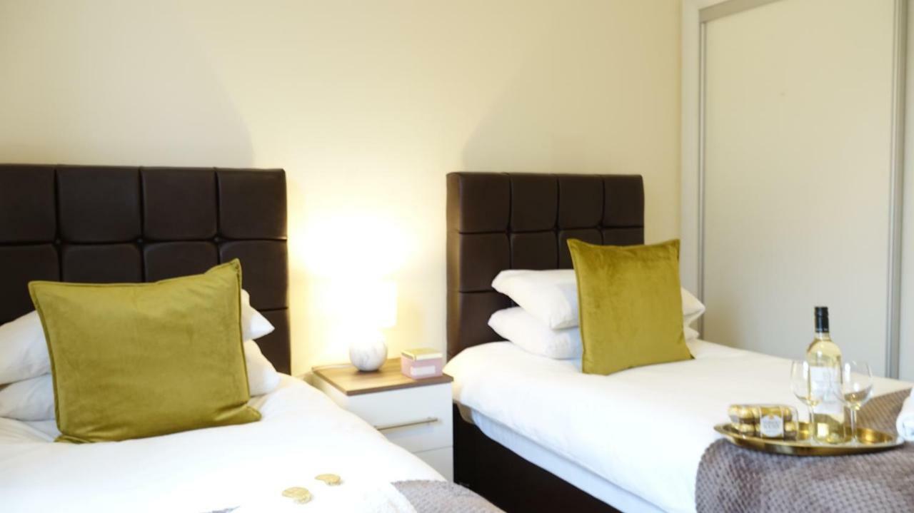 Luxury 2 Bed 2 Bath - Free Parking - 5Min To Airport - Sleeps 6 Apartment Ashford  Ngoại thất bức ảnh