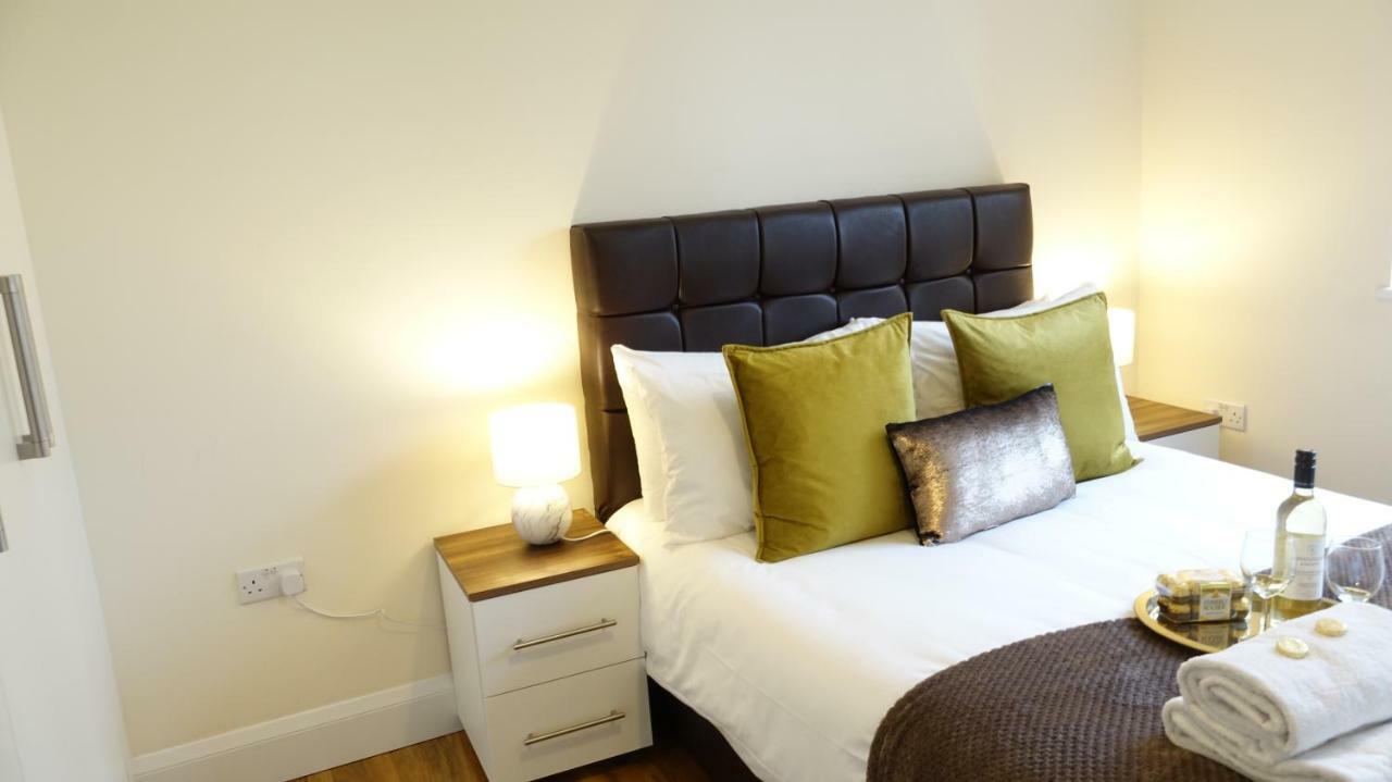 Luxury 2 Bed 2 Bath - Free Parking - 5Min To Airport - Sleeps 6 Apartment Ashford  Ngoại thất bức ảnh