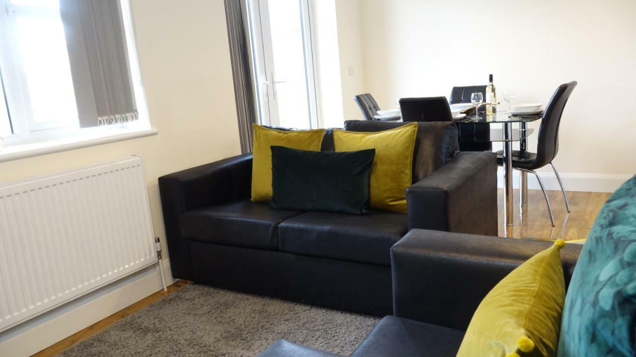 Luxury 2 Bed 2 Bath - Free Parking - 5Min To Airport - Sleeps 6 Apartment Ashford  Ngoại thất bức ảnh