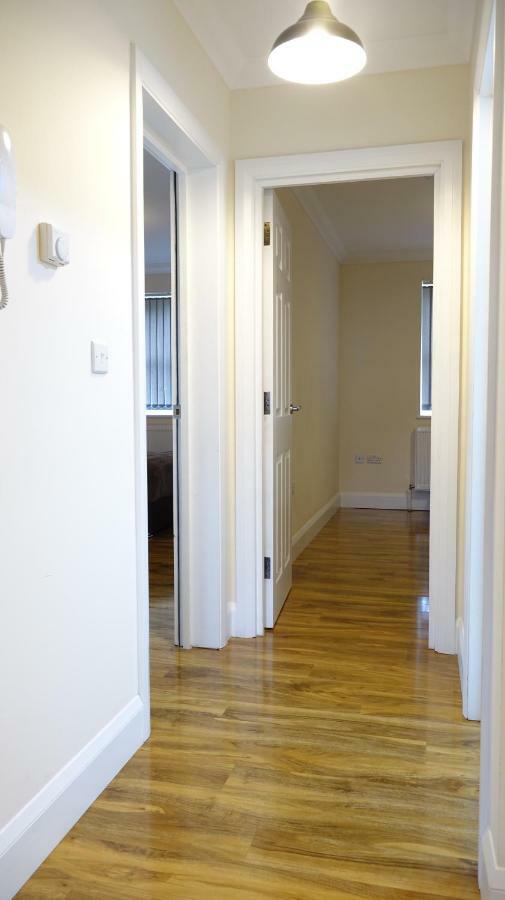 Luxury 2 Bed 2 Bath - Free Parking - 5Min To Airport - Sleeps 6 Apartment Ashford  Ngoại thất bức ảnh
