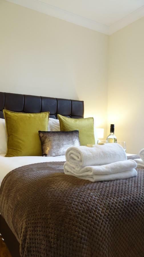 Luxury 2 Bed 2 Bath - Free Parking - 5Min To Airport - Sleeps 6 Apartment Ashford  Ngoại thất bức ảnh